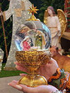 Globo de Neve Sagrada Família 26,5cm • Dourado • Luz e Movimento